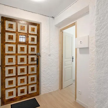 La Roussette Apartment